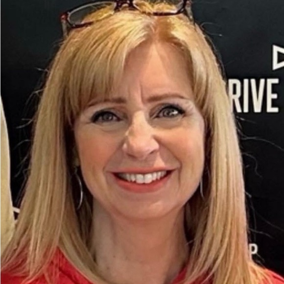 Meet your Posher, Carol - Picture 2 of 2